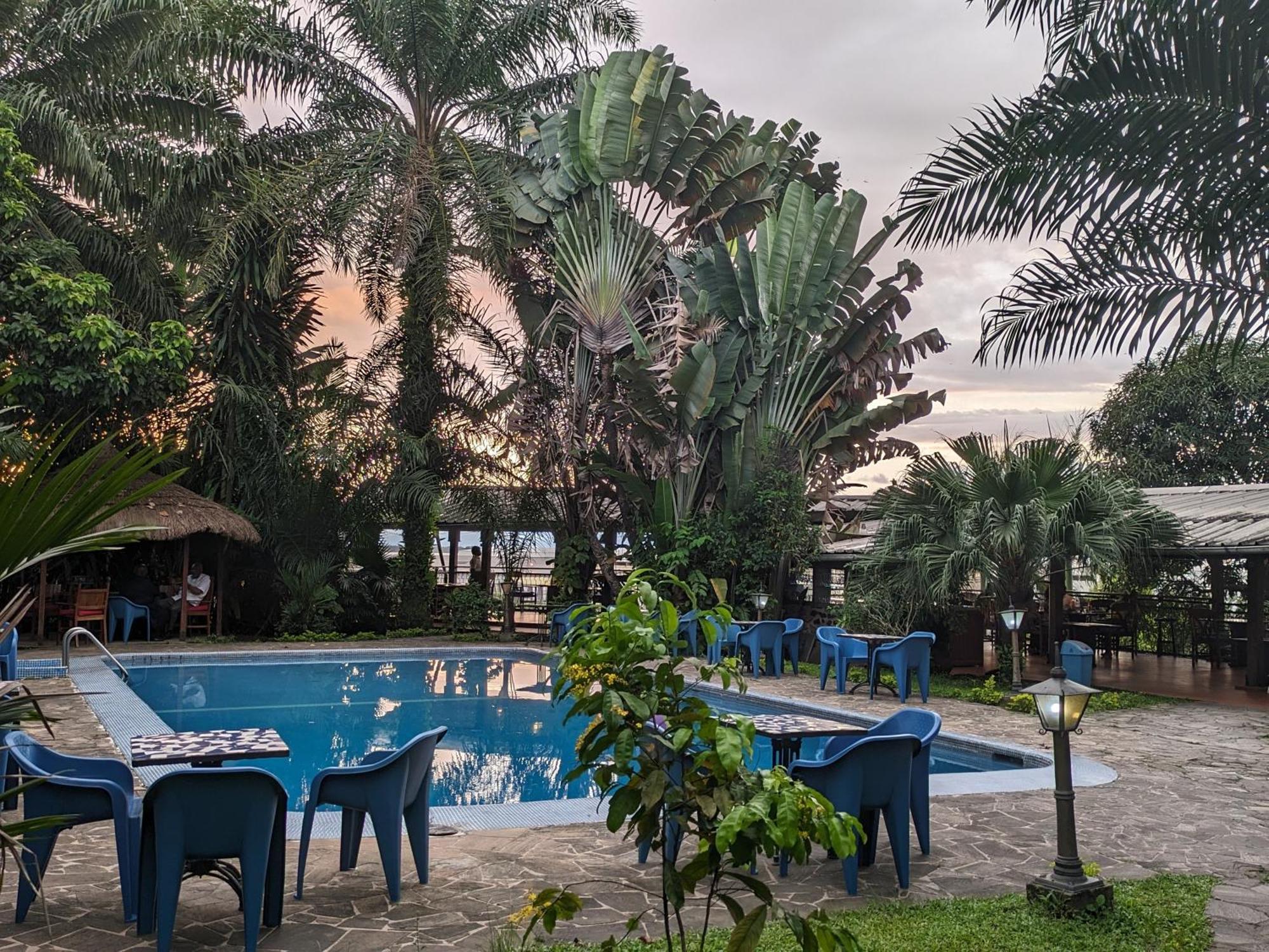 Foyer Du Marin Hotel Douala Luaran gambar