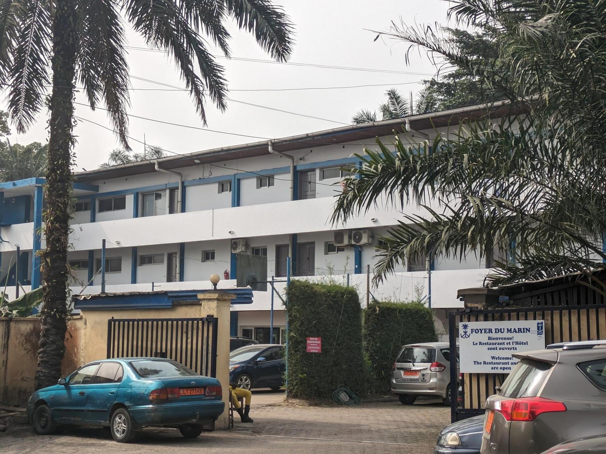 Foyer Du Marin Hotel Douala Luaran gambar