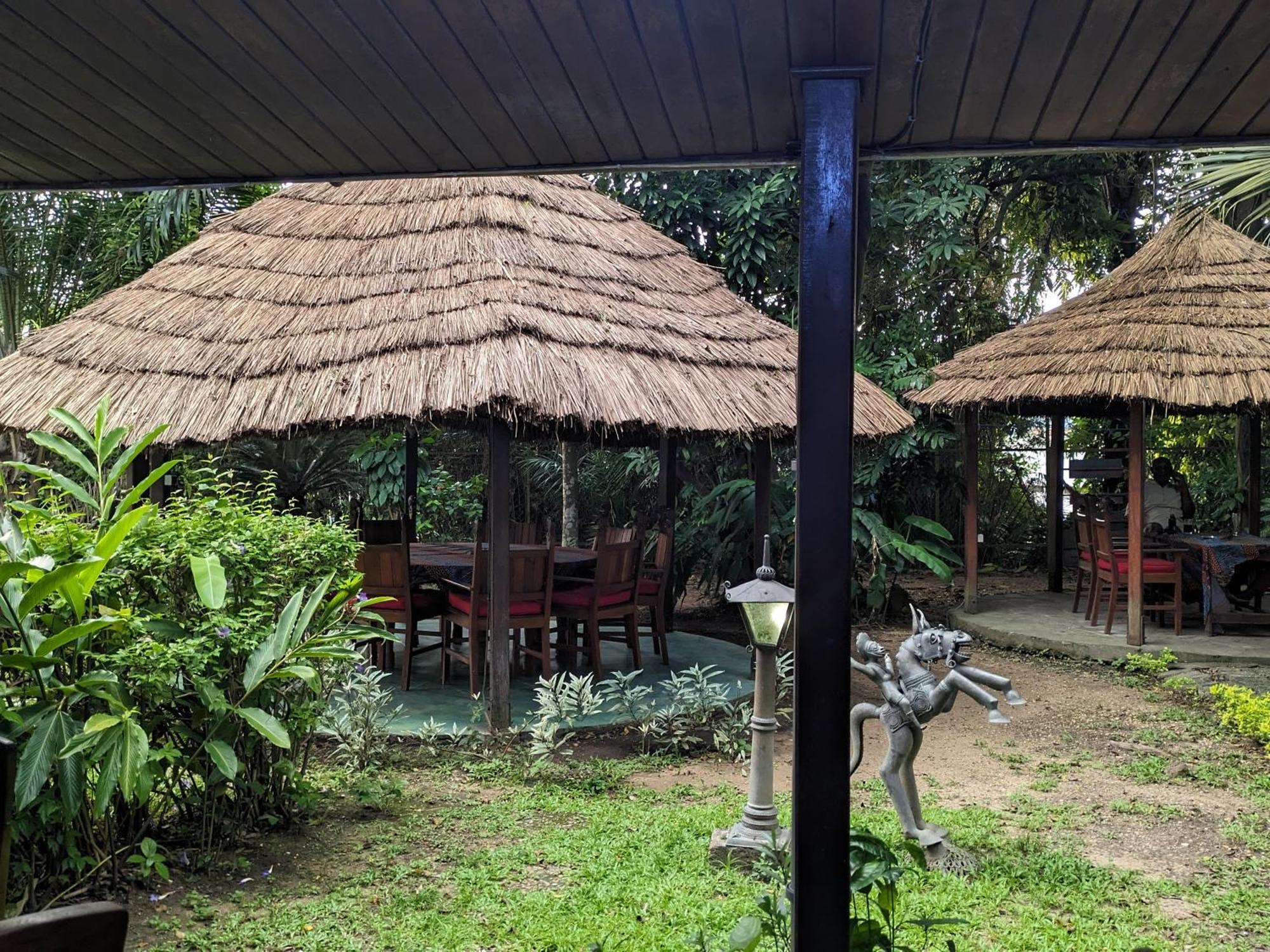 Foyer Du Marin Hotel Douala Luaran gambar